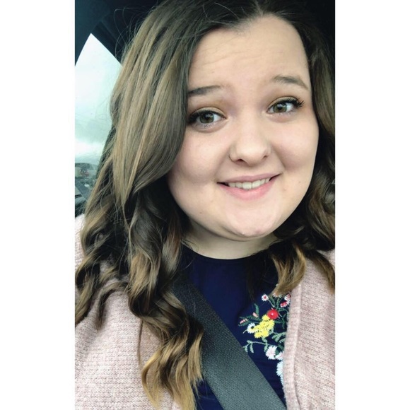 Meet the Posher Other - Meet your Posher, Emily